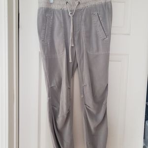 James perse soft drape pant:, barely worn like new condition.
